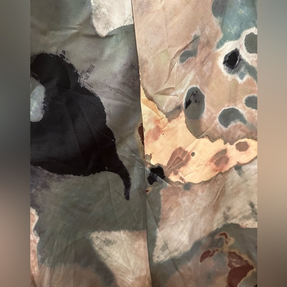 Beaufille Crepe de Cheine abstract skirt size 2 - Picture 13 of 15